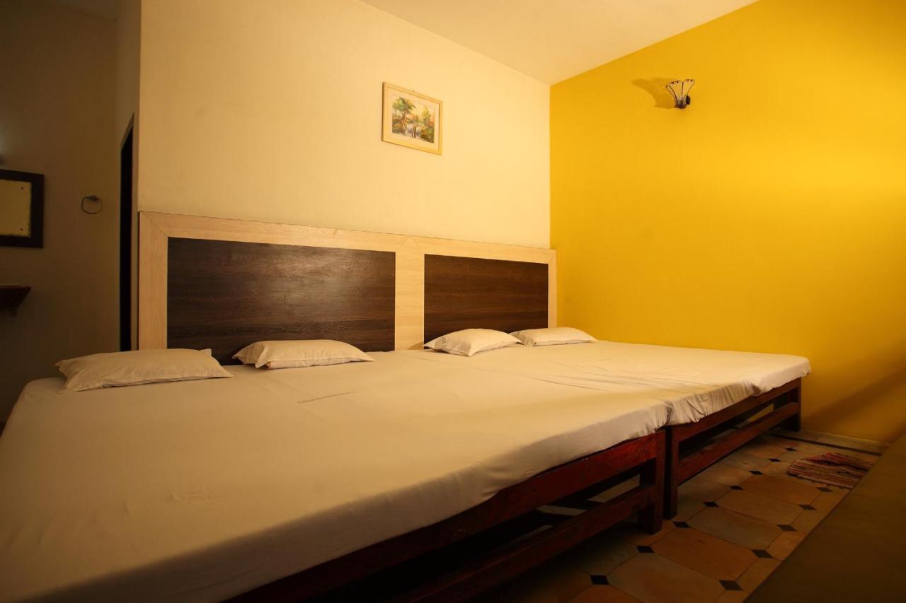 Hotel Siva Sakthi Tiruvannāmalai Exterior foto