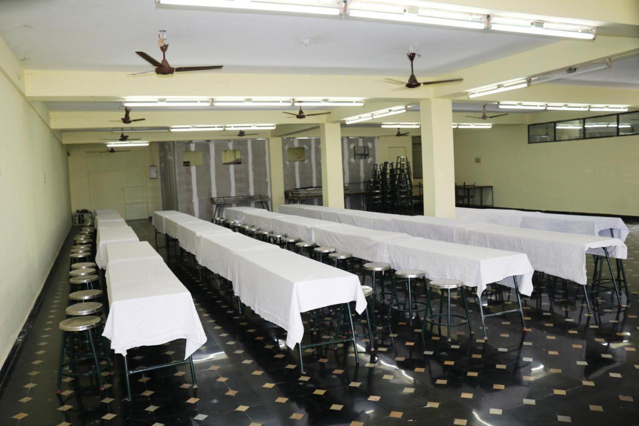 Hotel Siva Sakthi Tiruvannāmalai Exterior foto