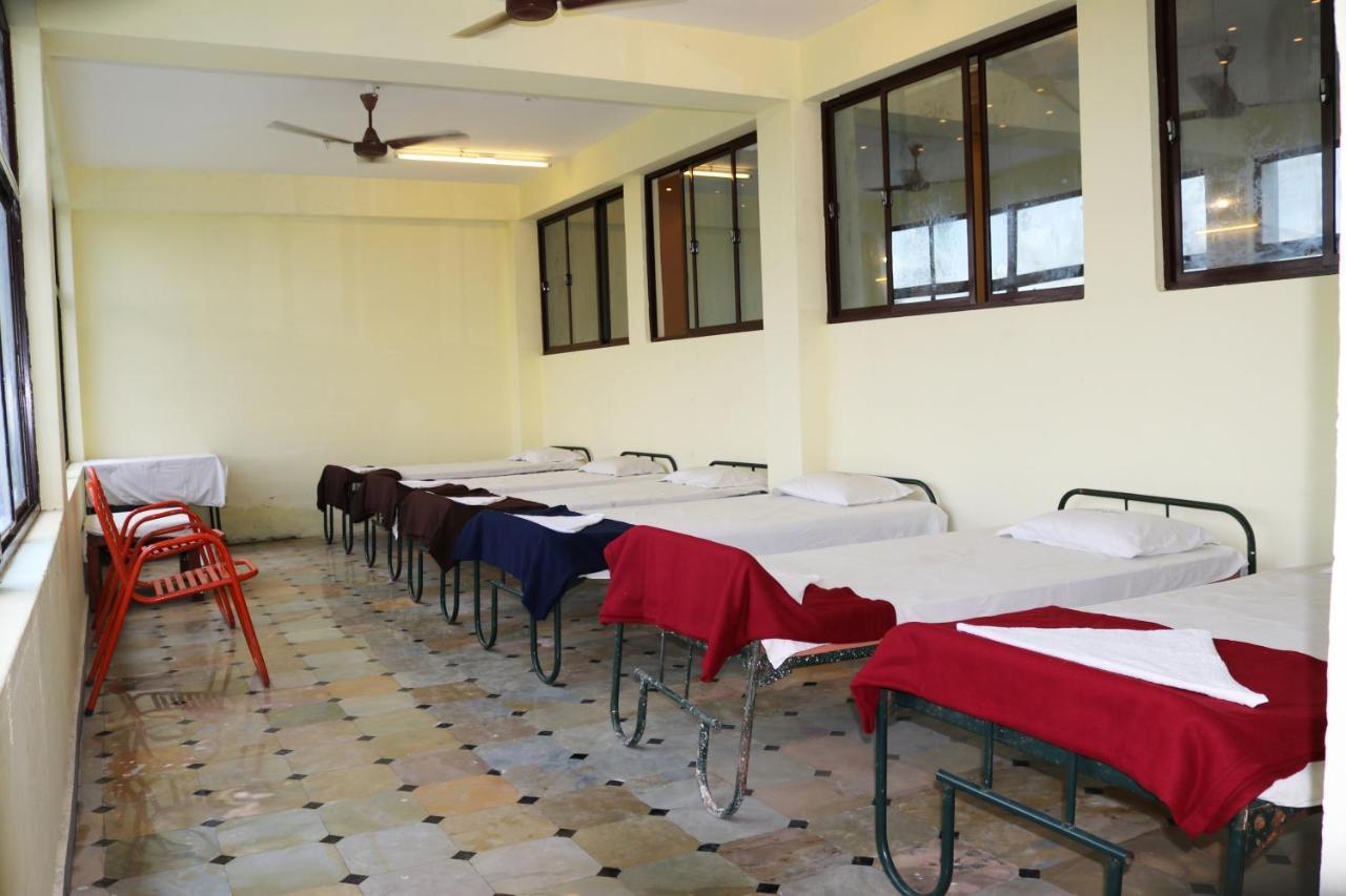 Hotel Siva Sakthi Tiruvannāmalai Exterior foto