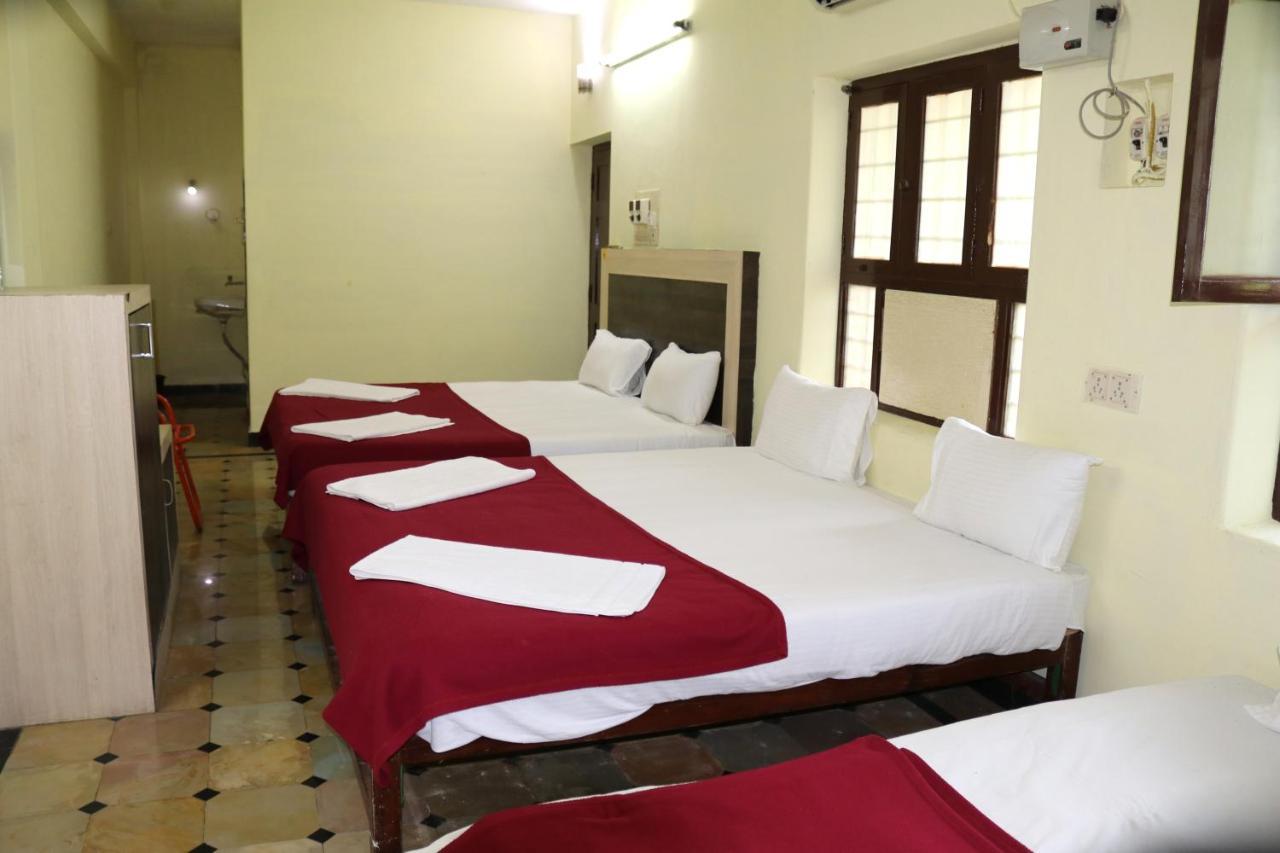 Hotel Siva Sakthi Tiruvannāmalai Exterior foto