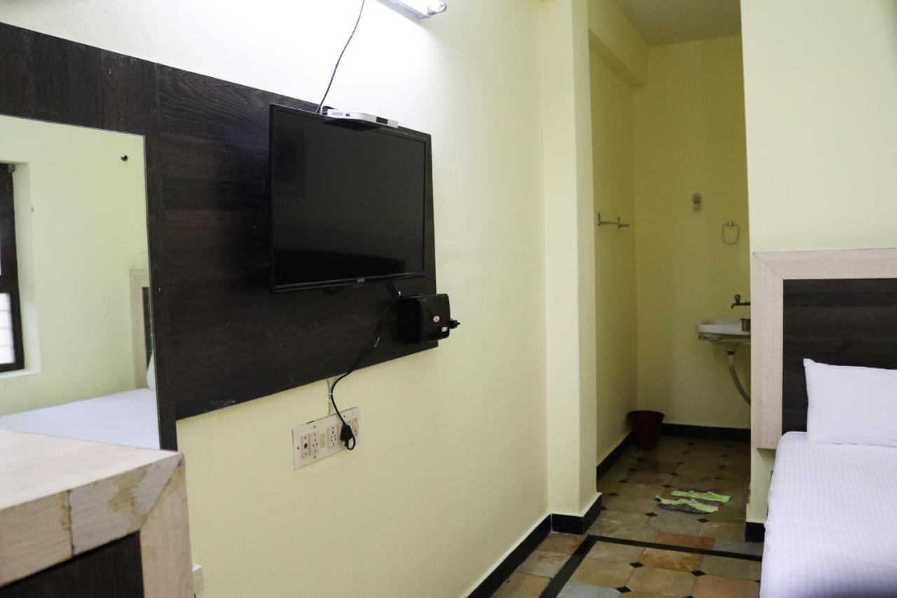 Hotel Siva Sakthi Tiruvannāmalai Exterior foto